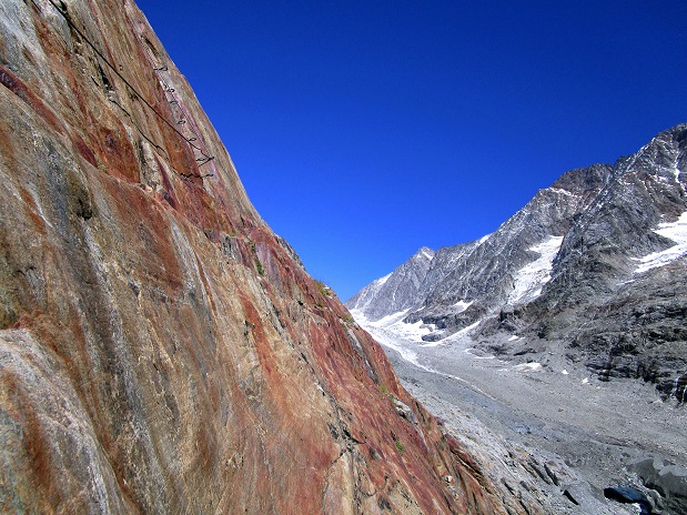 Foto: Andreas Koller / Klettersteigtour / Klettersteig Rock Metal Climbing zur Anenhütte (2366m) / 25.12.2020 18:22:25