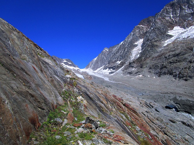 Foto: Andreas Koller / Klettersteigtour / Klettersteig Rock Metal Climbing zur Anenhütte (2366m) / 25.12.2020 18:22:19