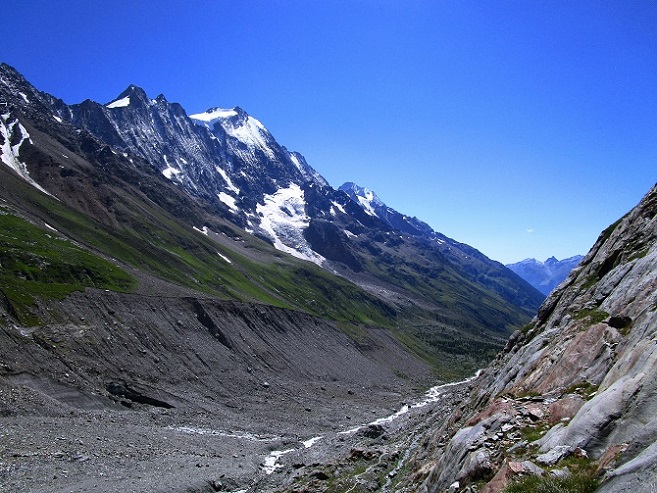 Foto: Andreas Koller / Klettersteigtour / Klettersteig Rock Metal Climbing zur Anenhütte (2366m) / 25.12.2020 18:22:06