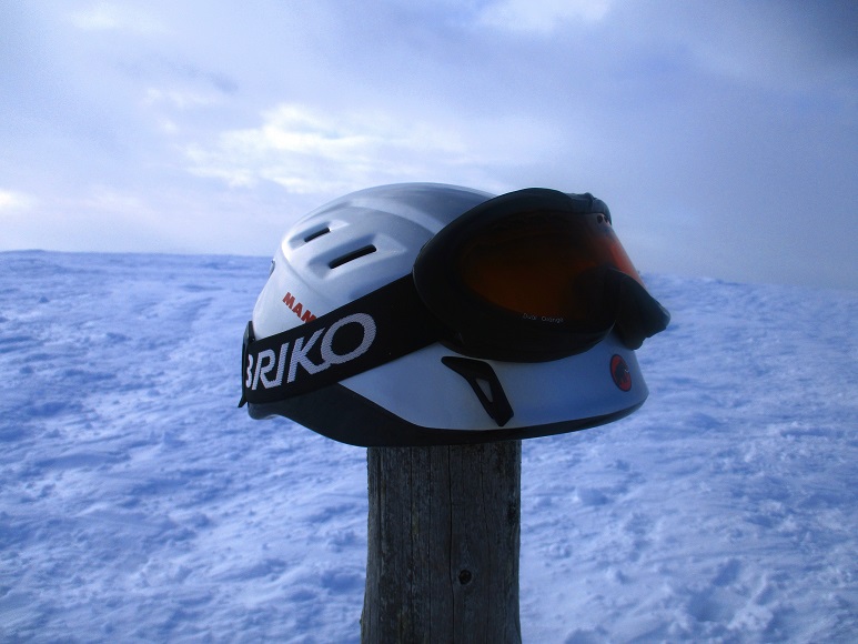 Foto: Andreas Koller / Skitour / Tour Saualpe auf die Ladinger Spitze (2079m) / Fertig für die Abfahrt / 30.01.2021 01:49:57