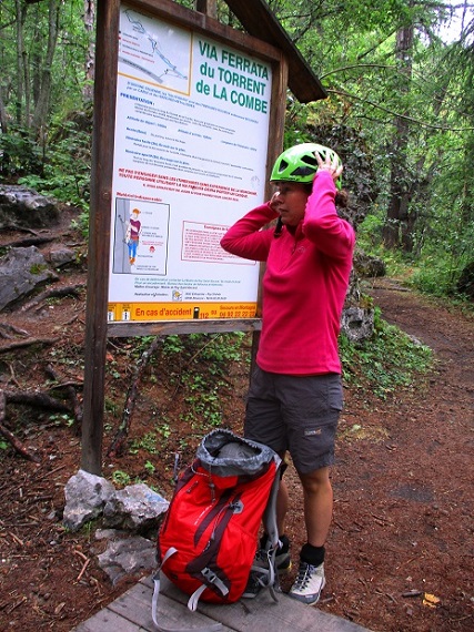Foto: Andreas Koller / Klettersteigtour / Via ferrata du Torrent de la Combe (1575m) / Einstieg / 19.05.2021 02:31:15