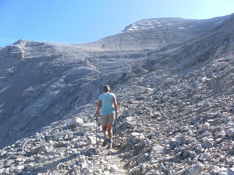 Foto: Wolfgang Lauschensky / Wandertour / Birkkarspitze 2749m und Ödkarspitzen über Brendelsteig / Geröllhang zum Westgratrücken der Ödkarspitze / 20.09.2021 21:42:33
