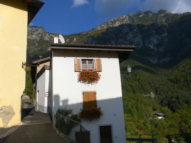 Foto: Wolfgang Lauschensky / Wandertour / Cima Levante 2019m Überschreitung / Cima Levante von Ronchi / 19.10.2021 17:03:52