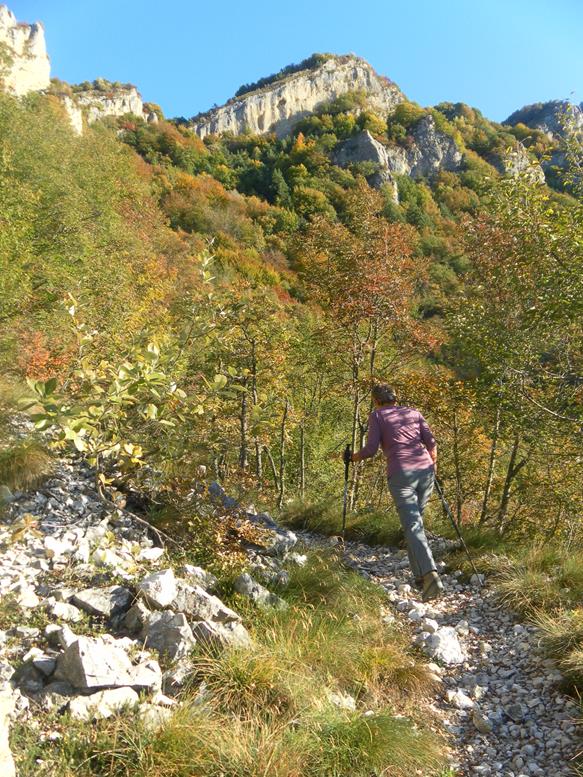 Foto: Wolfgang Lauschensky / Wandertour / Cima Levante 2019m Überschreitung / unter den Kammfelsen / 19.10.2021 17:03:40