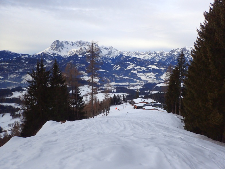 Foto: Manfred Karl / Skitour / Über das Rosnerköpfl auf die Bischlinghöhe / Rosnerköpfl Bergstation / 11.01.2022 07:09:26