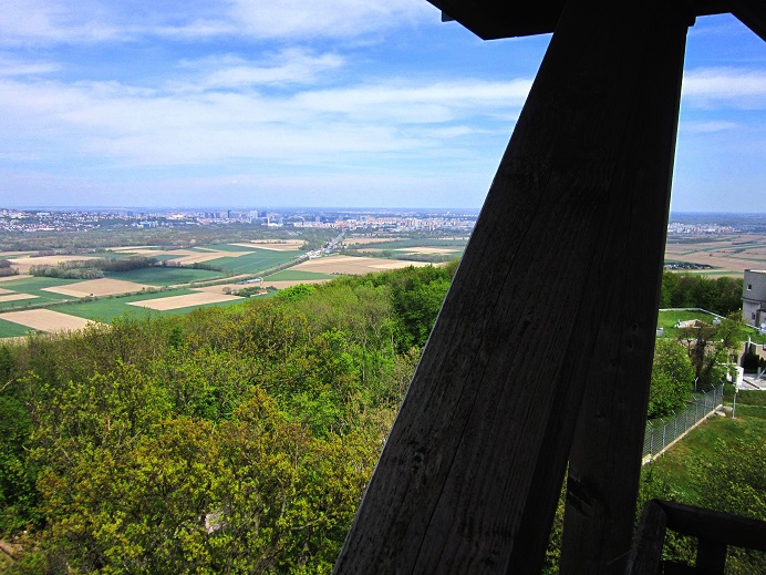 Foto: Andreas Koller / Wandertour / Hauptstadtblick von der Königswarte (344m) / Großartiger Blick von der Königswarte auf Bratislava / 22.06.2022 01:13:27