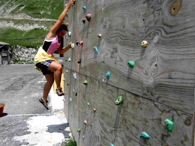 Foto: Manfred Karl / Wandertour / Monte Terminillo, 2216 m / Kletterwand beim Rifugio / 15.07.2022 07:24:16