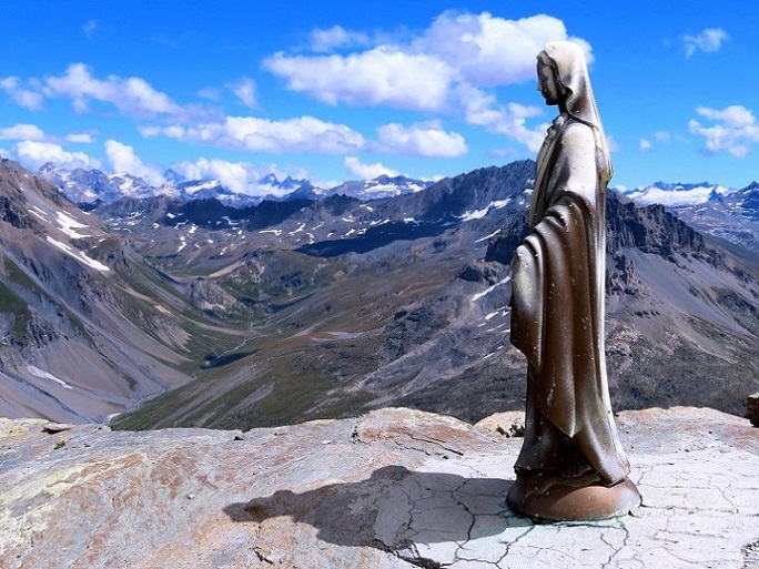 Foto: Andreas Koller / Wandertour / Pointe de la Rechasse (3212m) / Pointe de la Rechasse Madonna am Gipfel / 05.08.2022 18:37:05