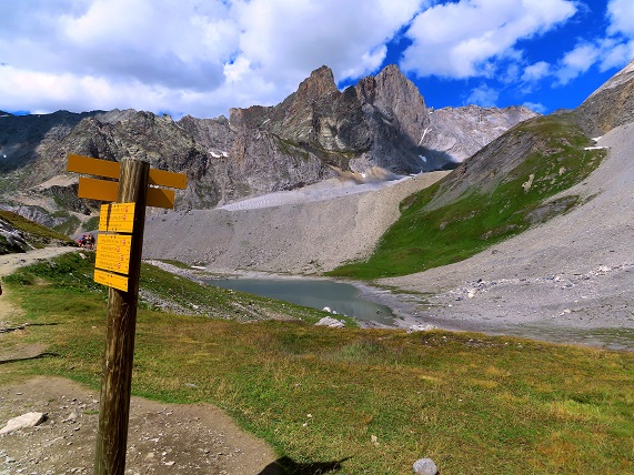 Foto: Andreas Koller / Wandertour / Pointe de la Rechasse (3212m) / Abstieg vom Refuge du Col de la Vanoise / 05.08.2022 18:32:03