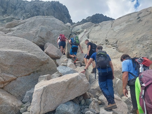 Foto: Rupert Gredler / Wandertour / Monte Rotondo Überschreitung / Am Fuß des Couloirs. / 29.08.2022 18:24:40