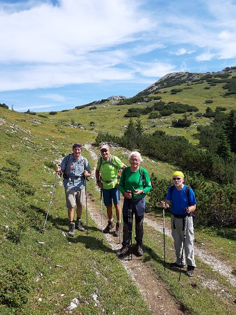 Foto: Wolfgang Dröthandl / Wandertour / Hochobir vom Schaidasattel / Erster Blick zum Gipfel / 02.09.2022 14:59:48