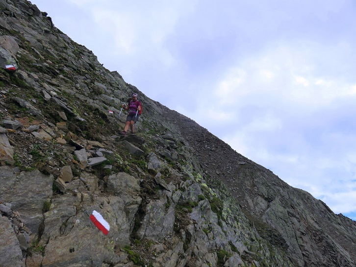 Foto: Andreas Koller / Wandertour / Zum 3000er-Sammeln über Katharinaberg (3163m) / Steiler Abstieg vom Ginggljoch / 09.09.2022 01:05:31