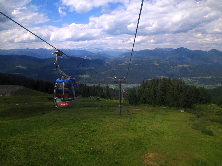 Foto: Andreas Koller / Klettersteigtour / Leichte Klettersteigrunde am Nassfeld (2079m) / Knieschonend mit dem Millenniumsexpress zu Tal / 13.09.2022 01:12:44
