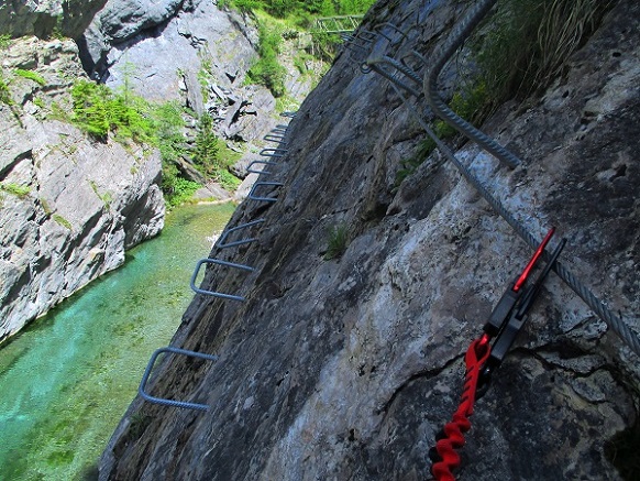 Foto: Andreas Koller / Klettersteigtour / Gorges de Mauvoisin 1: Via ferrata Saxifrage (1763m) / 16.09.2022 01:19:06
