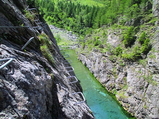 Foto: Andreas Koller / Klettersteigtour / Gorges de Mauvoisin 1: Via ferrata Saxifrage (1763m) / 16.09.2022 01:19:01