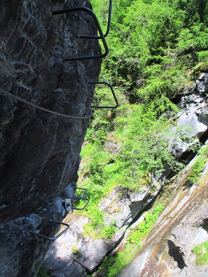 Foto: Andreas Koller / Klettersteigtour / Gorges de Mauvoisin 1: Via ferrata Saxifrage (1763m) / 16.09.2022 01:18:19