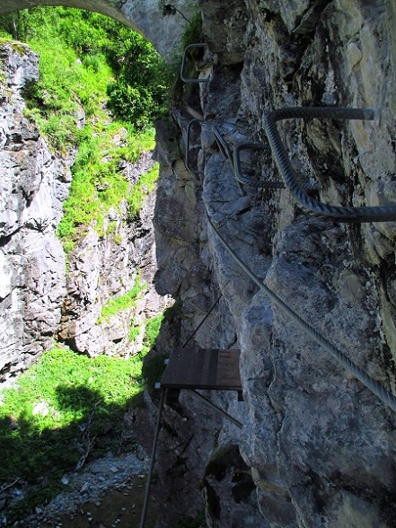 Foto: Andreas Koller / Klettersteigtour / Gorges de Mauvoisin 1: Via ferrata Saxifrage (1763m) / 16.09.2022 01:17:44