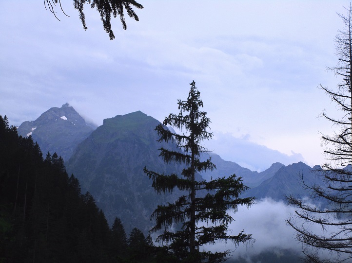Foto: Andreas Koller / Klettersteigtour / Klettersteig Kellenegg (1355m) / Blick in die Schesaplana-Gruppe / 20.09.2022 23:06:10