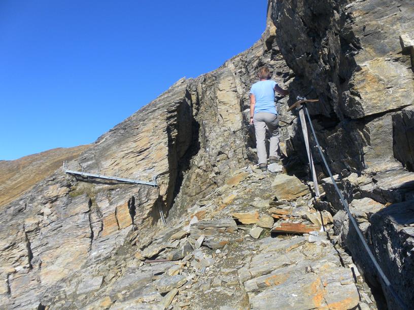 Foto: Wolfgang Lauschensky / Wandertour / Weißspitze bis Rollspitze Runde vom Braunhof / brüchige Felsrinne / 09.11.2022 00:14:04