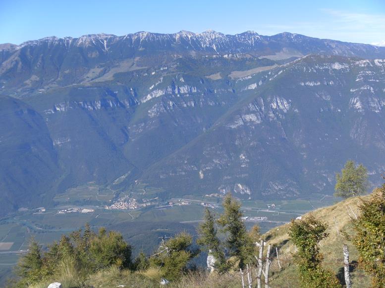 Foto: Wolfgang Lauschensky / Wandertour / Cima Corno d’Aquilio über Monte Cornetto und Corno Mozzo / Monte Bondone jenseits des Etschtals / 15.11.2022 00:28:44