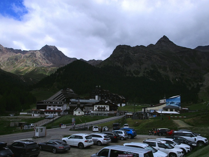 Foto: Andreas Koller / Klettersteigtour / Klettersteig Larix bei Kurzras im Schnalstal (2450m) / AP Kurzras mit großem Parkplatz / 23.11.2022 00:38:10