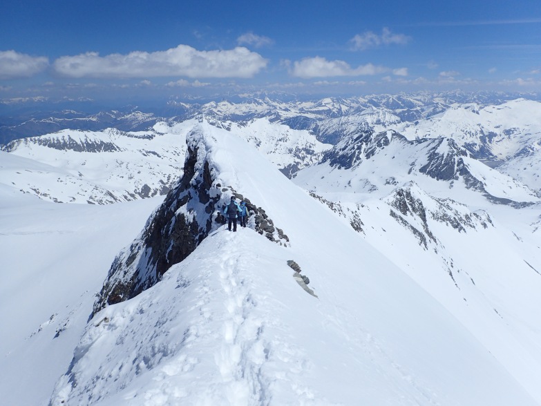 Foto: Manfred Karl / Skitour / Ankogel (3252 m) vom Kölnbreinspeicher / Abstieg vom Ankogel / 12.03.2023 08:46:44