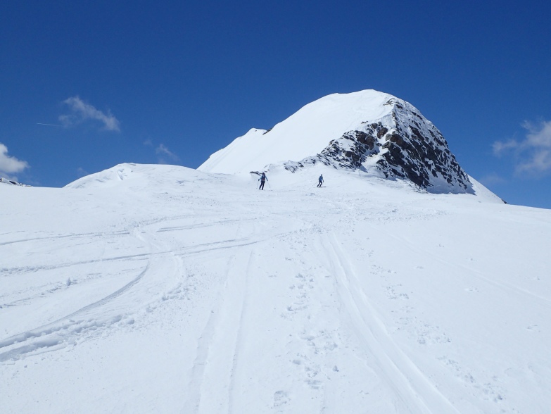 Foto: Manfred Karl / Skitour / Ankogel (3252 m) vom Kölnbreinspeicher / Los gehts! / 12.03.2023 08:46:19