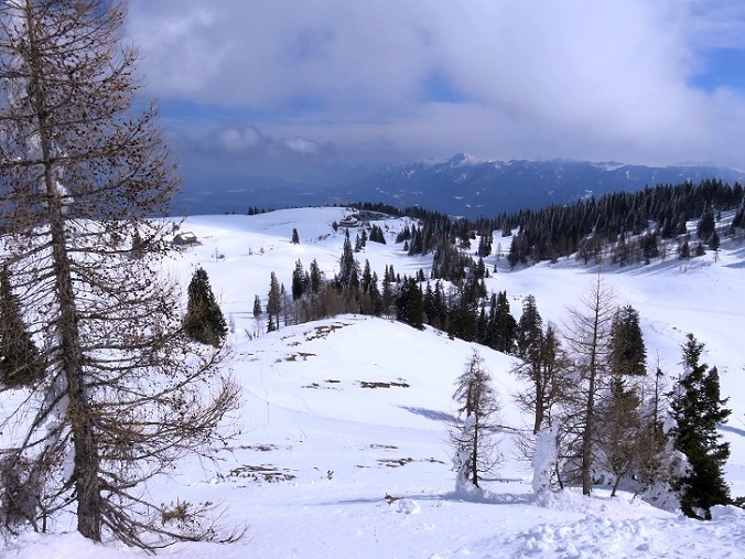 Foto: Andreas Koller / Schneeschuhtour / Panorama-Schneeschuhtour auf den Dobratsch (2166m) / 18.04.2023 01:38:44