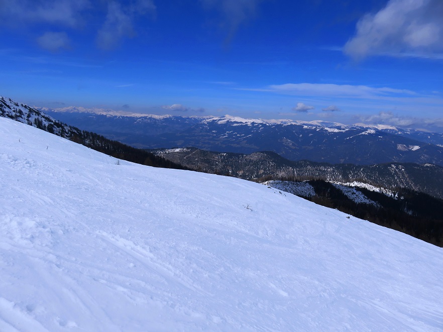 Foto: Andreas Koller / Schneeschuhtour / Panorama-Schneeschuhtour auf den Dobratsch (2166m) / 18.04.2023 01:38:22