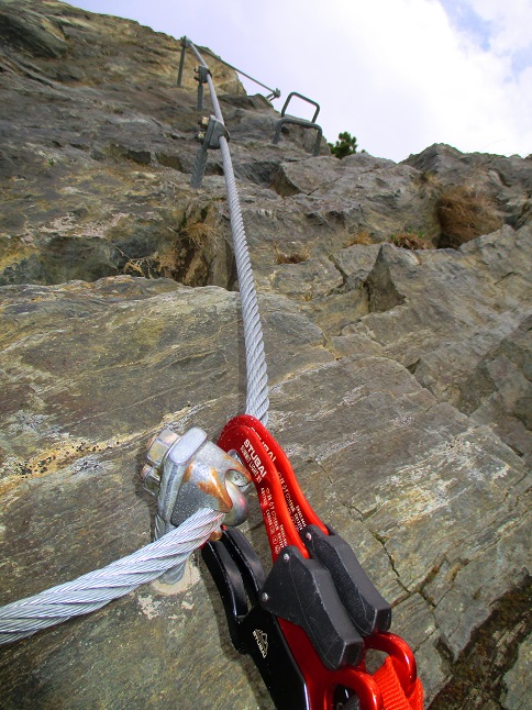 Foto: Andreas Koller / Klettersteigtour / Spieljoch Klettersteig (1920m) / Ausstieg wenige Meter neben der Wiederaufstiegsroute und dem Klettergarten / 06.06.2023 23:59:19