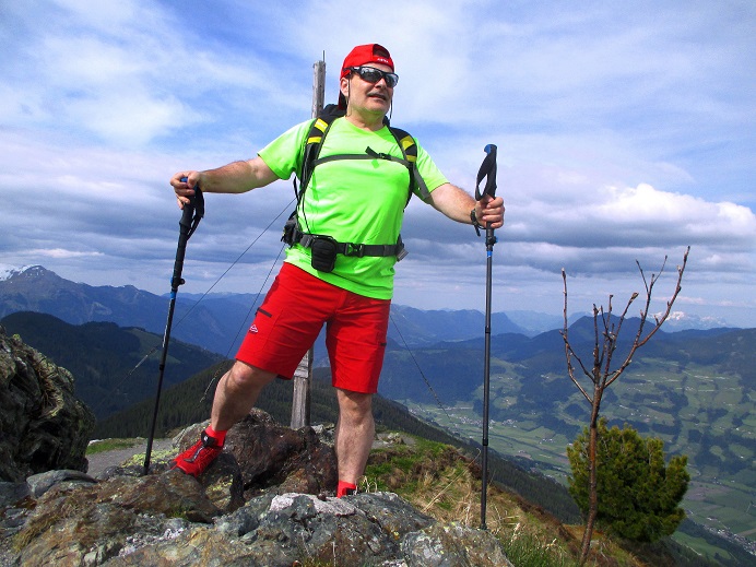 Foto: Andreas Koller / Klettersteigtour / Spieljoch Klettersteig (1920m) / Der Abstieg wird gestartet / 06.06.2023 23:54:07