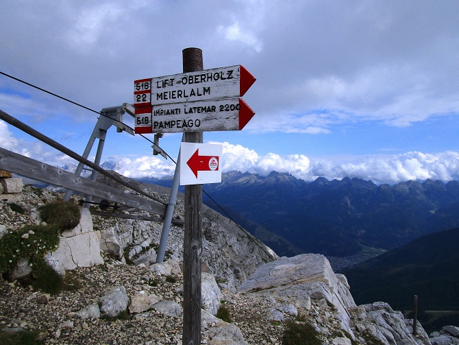 Foto: Andreas Koller / Klettersteigtour / Via ferrata Campanili del Latemar (2842m) / Abstieg vom Rif. Torre di Pisa / 07.09.2023 00:16:23