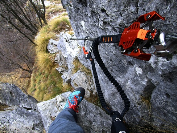 Foto: Andreas Koller / Klettersteigtour / Monte Boccaor auf der Via ferrata Sass Brusai (1531m) / 25.10.2023 01:10:32
