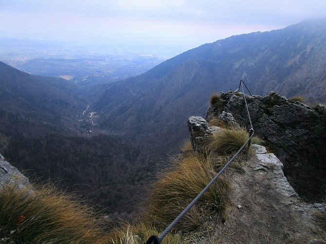Foto: Andreas Koller / Klettersteigtour / Monte Boccaor auf der Via ferrata Sass Brusai (1531m) / Auf der Ferrata Sass Brusai / 25.10.2023 01:14:08