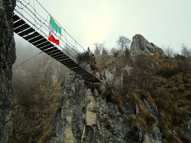 Foto: Andreas Koller / Klettersteigtour / Monte Boccaor auf der Via ferrata Sass Brusai (1531m) / 25.10.2023 01:08:46