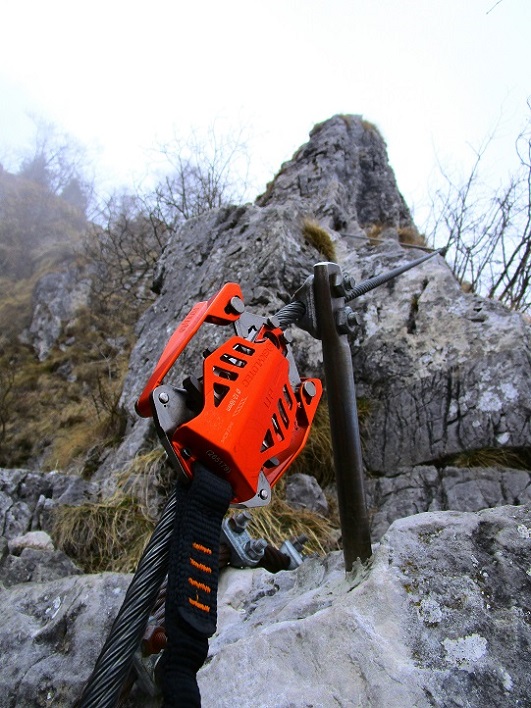 Foto: Andreas Koller / Klettersteigtour / Monte Boccaor auf der Via ferrata Sass Brusai (1531m) / 25.10.2023 01:08:39