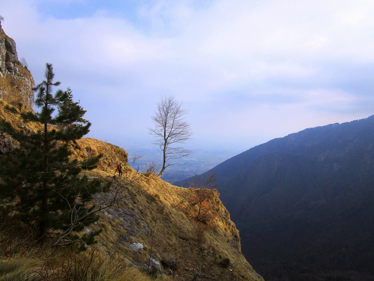 Foto: Andreas Koller / Klettersteigtour / Monte Boccaor auf der Via ferrata Sass Brusai (1531m) / 25.10.2023 01:05:36