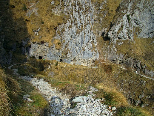 Foto: Andreas Koller / Klettersteigtour / Monte Boccaor auf der Via ferrata Sass Brusai (1531m) / 25.10.2023 01:05:30