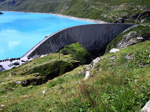 Foto: Andreas Koller / Klettersteigtour / Via ferrata de Moiry (2315m) / Abstieg vom Gite du Lac de Moiry / 14.11.2023 01:11:20