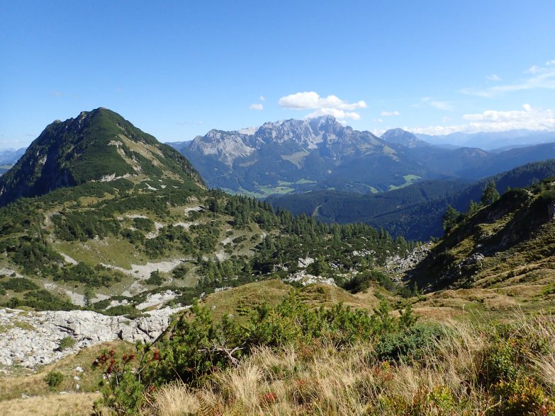 Foto: Manfred Karl / Wandertour / Von der Karalm auf den Sonntagskogel (2046 m) / Schober und Dachsteinmassiv / 11.12.2023 08:22:40