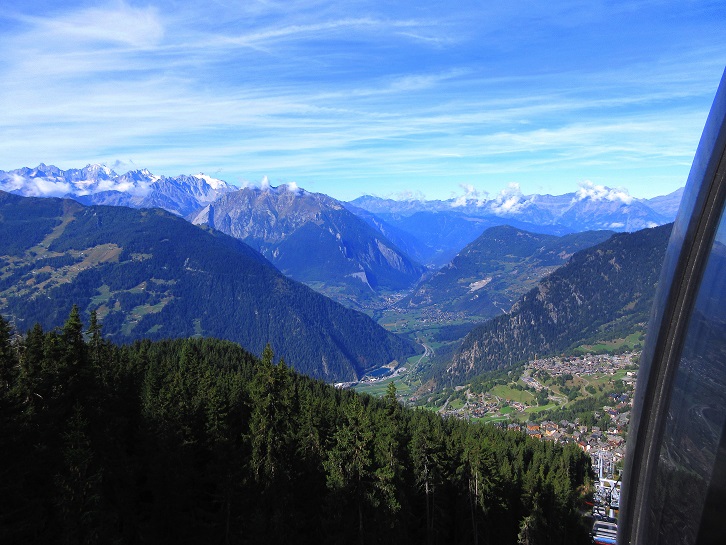 Foto: Andreas Koller / Klettersteigtour / Via ferrata des Gentianes: Route Edelweiss (3041m) / Auffahrt mit der Umlaufgondelbahn / 29.06.2024 00:02:15