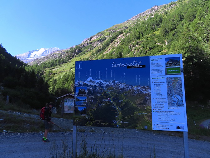 Foto: Andreas Koller / Wandertour / Schöllihorn (3500m) / AP: Vorderes Sänntum / 06.09.2024 00:36:39
