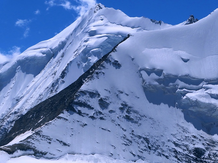 Foto: Andreas Koller / Wandertour / Schöllihorn (3500m) / Weißhorn (4505m) / 06.09.2024 00:25:35
