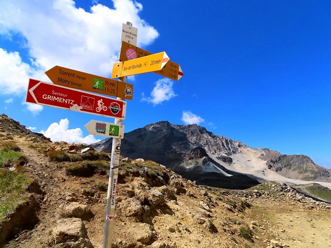 Foto: Andreas Koller / Wandertour / Becs de Bosson vom Lac de Moiry (3149m) / Basset de Lona / 27.09.2024 02:00:44