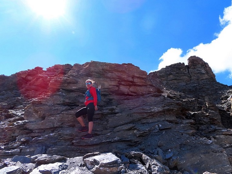 Foto: Andreas Koller / Wandertour / Becs de Bosson vom Lac de Moiry (3149m) / Weiterer Abstieg von den Becs de Bosson / 27.09.2024 01:52:49