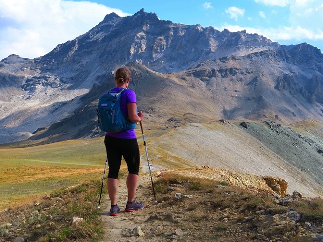 Foto: Andreas Koller / Wandertour / Becs de Bosson vom Lac de Moiry (3149m) / Sasseneire (3254m) vom Pas de Lona gesehen / 27.09.2024 02:06:39