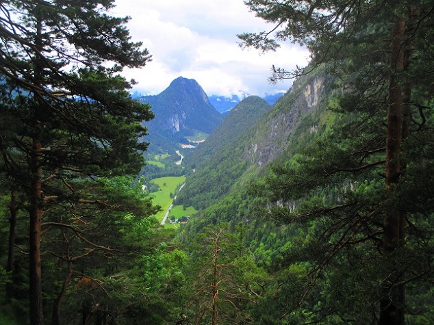 Foto: Andreas Koller / Klettersteigtour / Klettersteig Reibwand zum Paul-Gruber-Haus (950m) / 23.01.2025 23:54:17