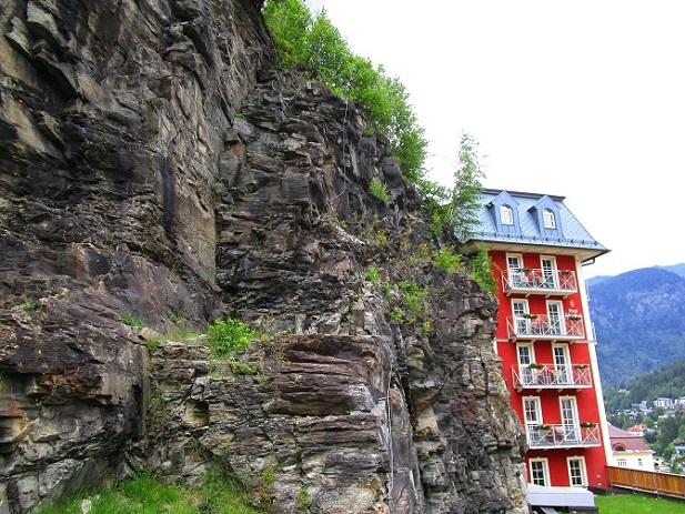 Foto: Andreas Koller / Klettersteigtour / Silver Bullet Klettersteig in Bad Gastein (1000m) / Die Kletterwand / 13.02.2025 01:44:16