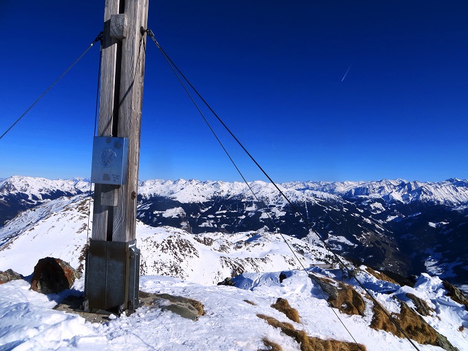 Foto: Andreas Koller / Skitour / Über die Viertelalmen zum Marchkopf (2499m) / 17.05.2025 19:16:02