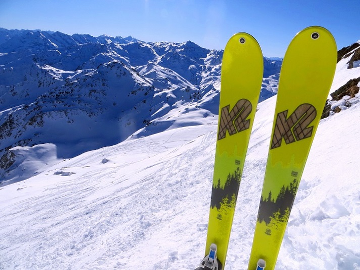 Foto: Andreas Koller / Skitour / Über die Viertelalmen zum Marchkopf (2499m) / Bereit für die Abfahrt vom Skidepot / 17.05.2025 19:15:10